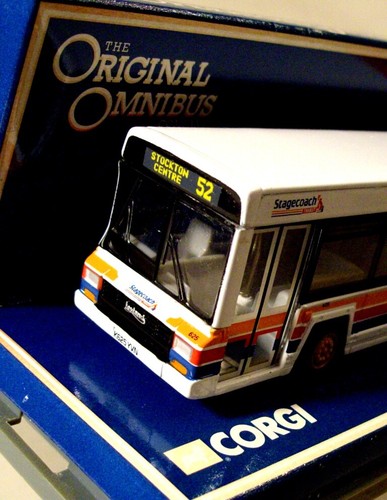Corgi 43107 leyland bus - corgi,
